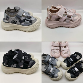New Balance NB Baotou nuevo hueco respirable fondo suave de los niños sandalias-4237  